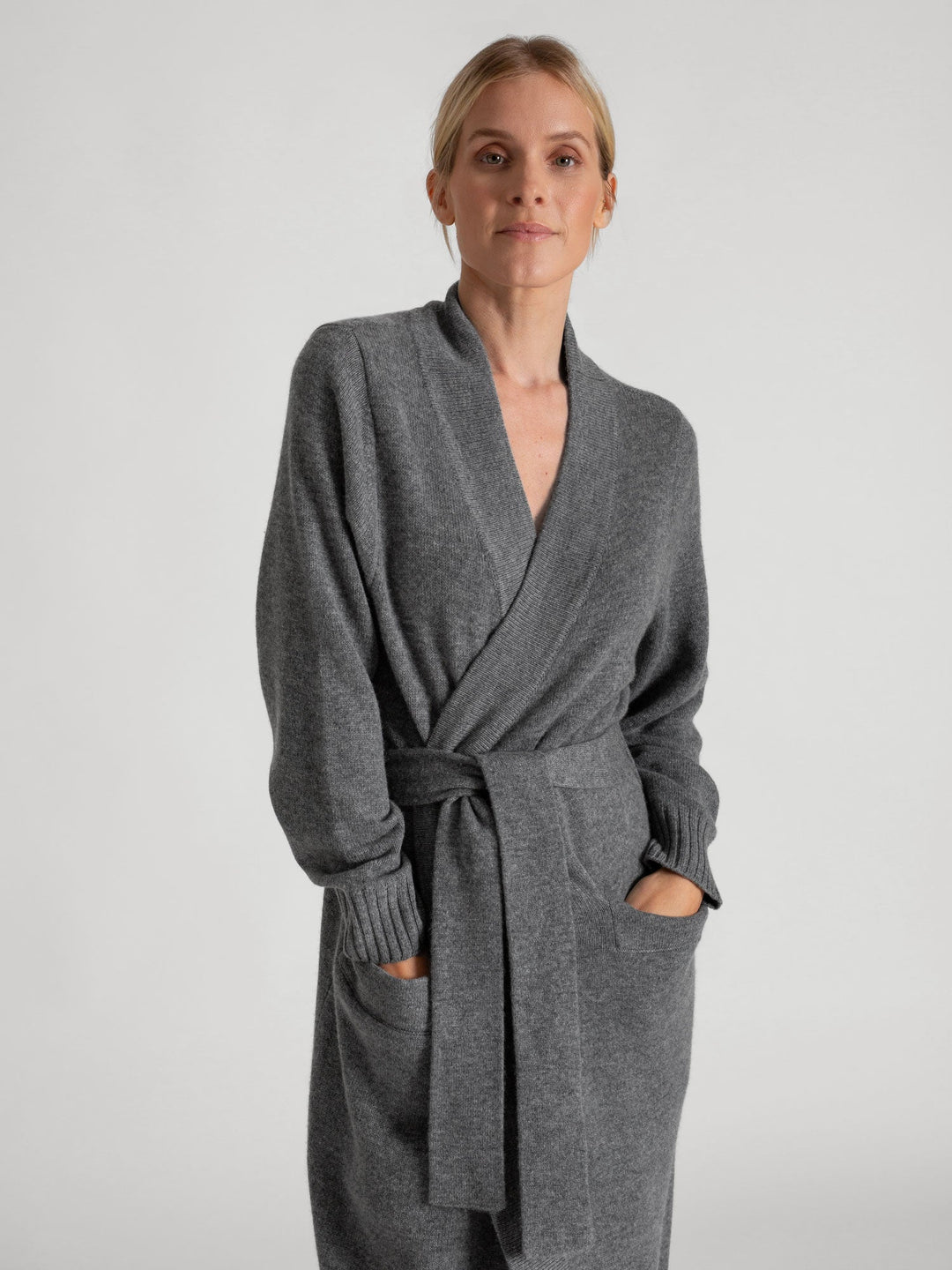 Cashmere robe "Premium" - Dark grey - 100% pure Cashmere - Scandinavian design - Kashmina of Norway
