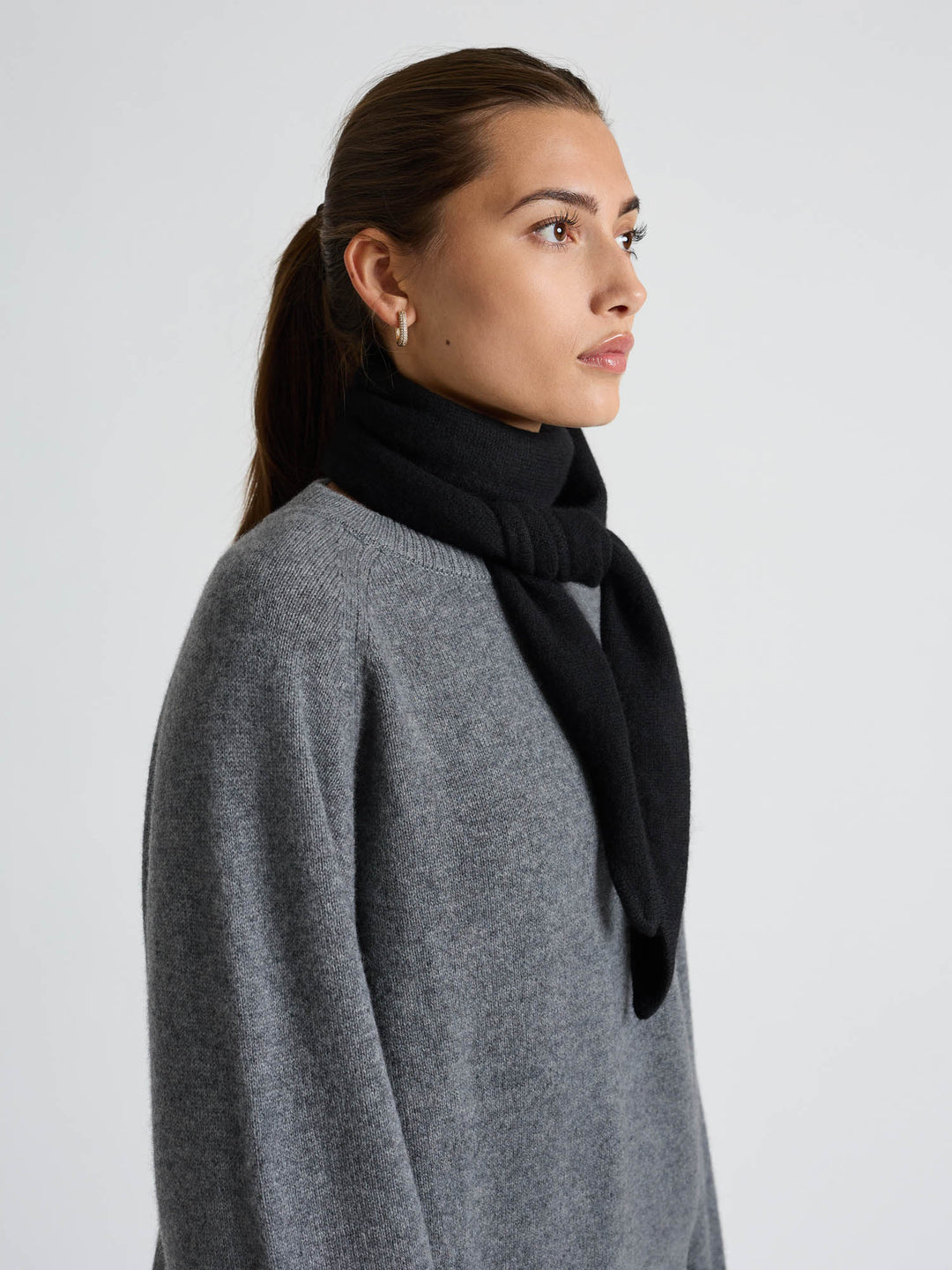 Cashmere scarf "Astrid" - Black