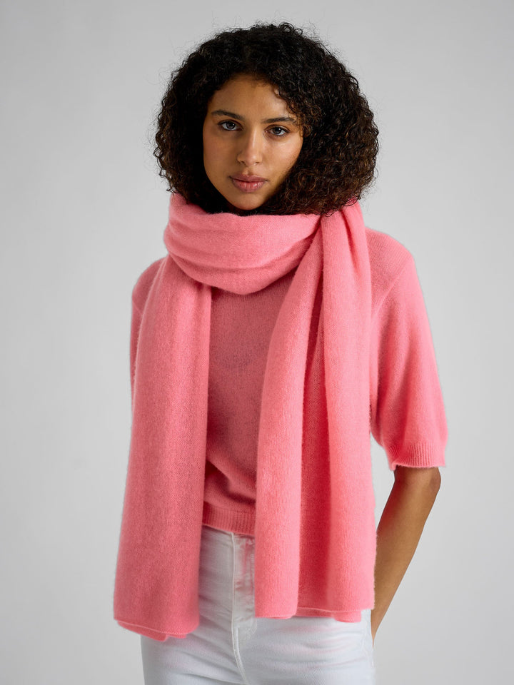 Airy cashmere scarf "Flow" - Bubblegum pink - 100% pure Cashmere - Scandinavian design - Kashmina