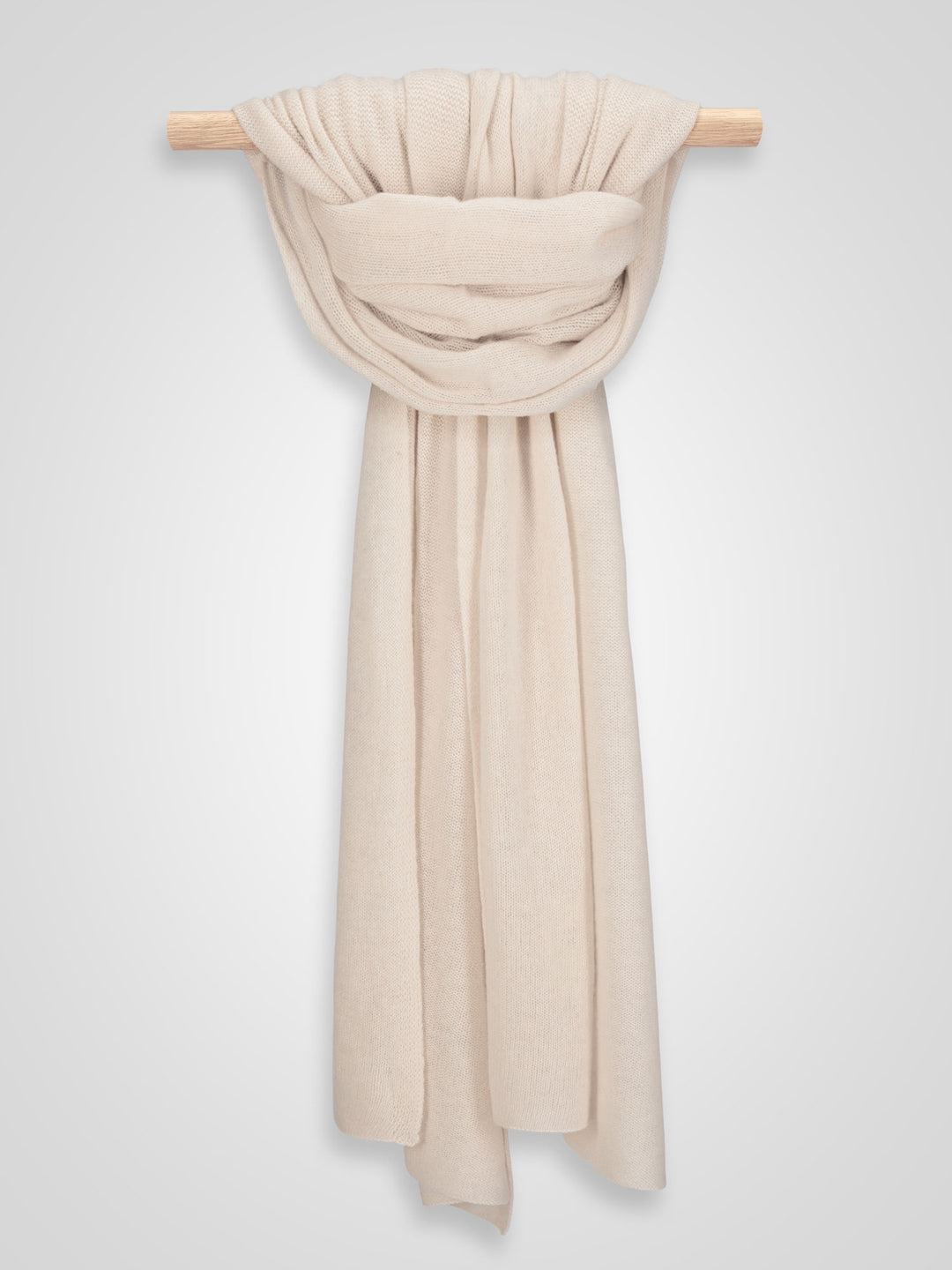 Cashmere scarf "Flow" 100% cashmere from Kashmina. Norwegian design. Color: Cream.