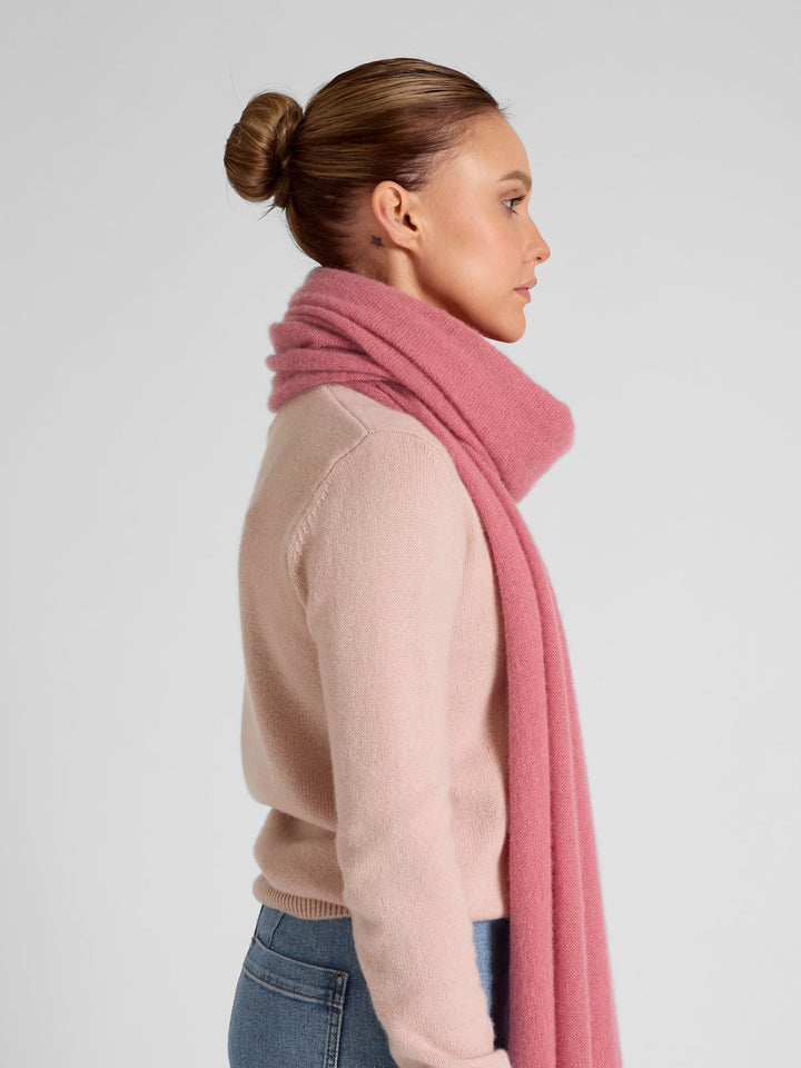 Airy cashmere scarf "Flow" - pink berry - 100% pure Cashmere - Scandinavian design - Kashmina of Norway