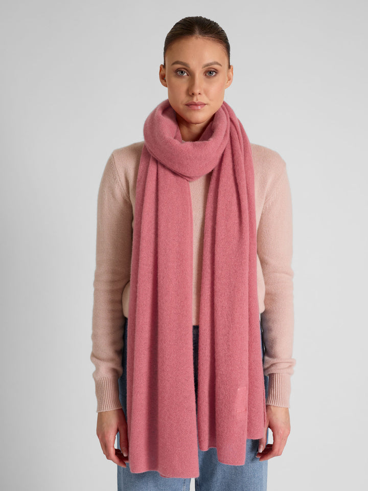 Airy cashmere scarf "Flow" in color: Pink Berry, in 100% cashmere by kashmina.