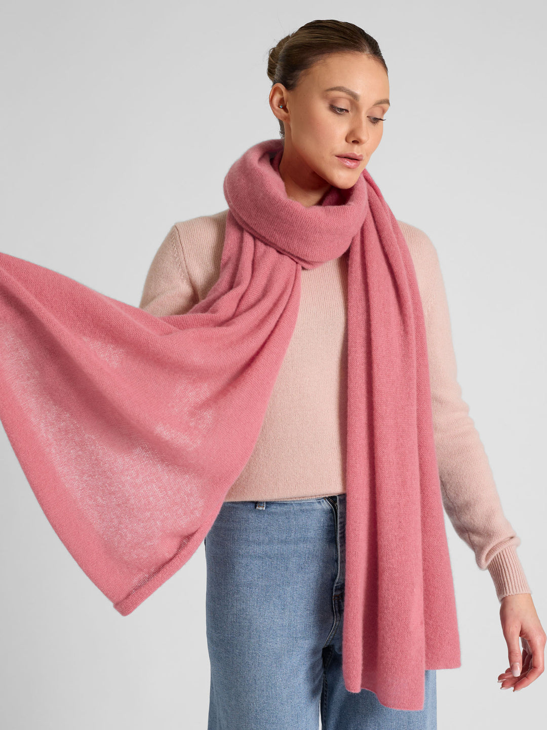 Airy cashmere scarf "Flow" - pink berry