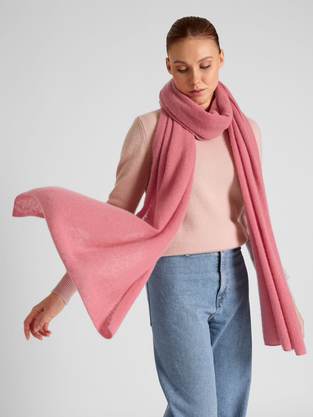 Airy cashmere scarf "Flow" - pink berry - 100% pure Cashmere - Scandinavian design - Kashmina of Norway