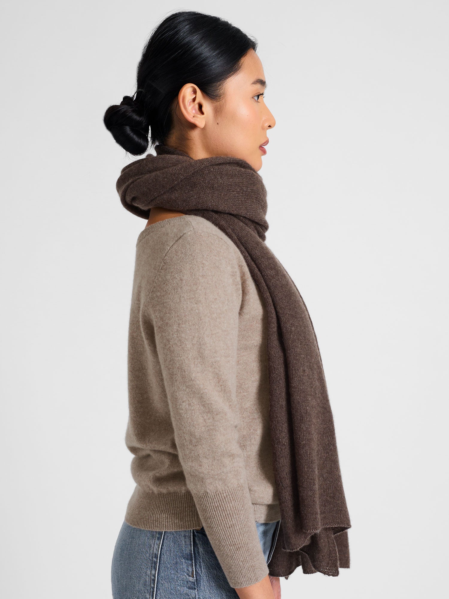 Airy cashmere scarf 