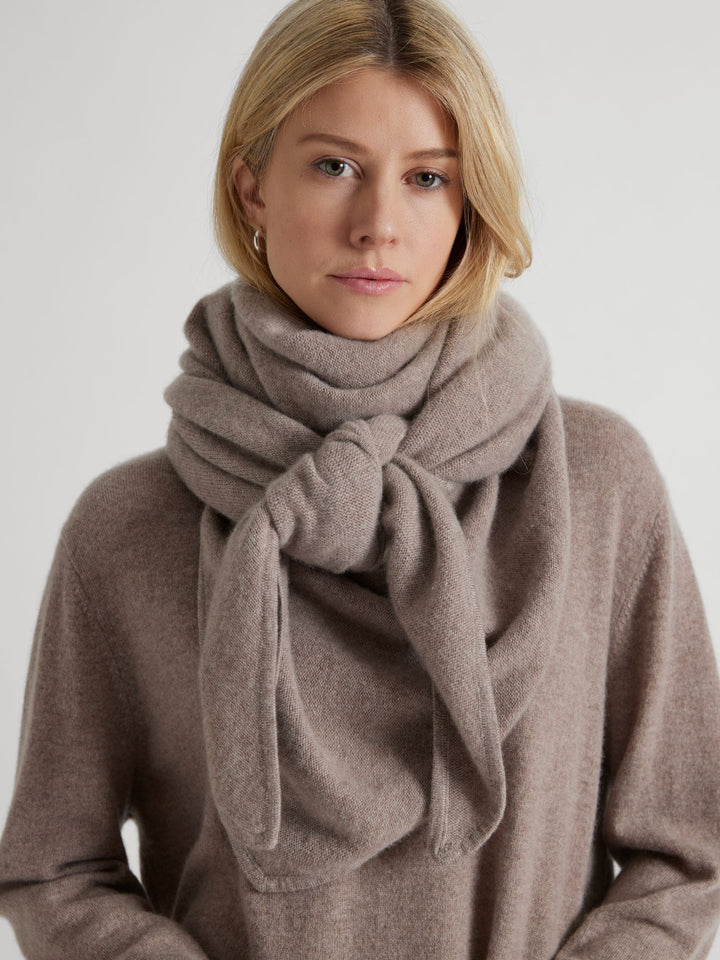 Cashmere scarf "Triangle" - toast - 100% pure Cashmere - Scandinavian design - Kashmina of Norway