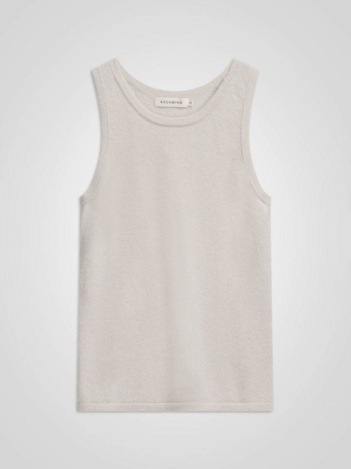 Cashmere singlet "Tyra" in 100% pure cashmere. Scandinavian design by Kashmina. Color: Cream.