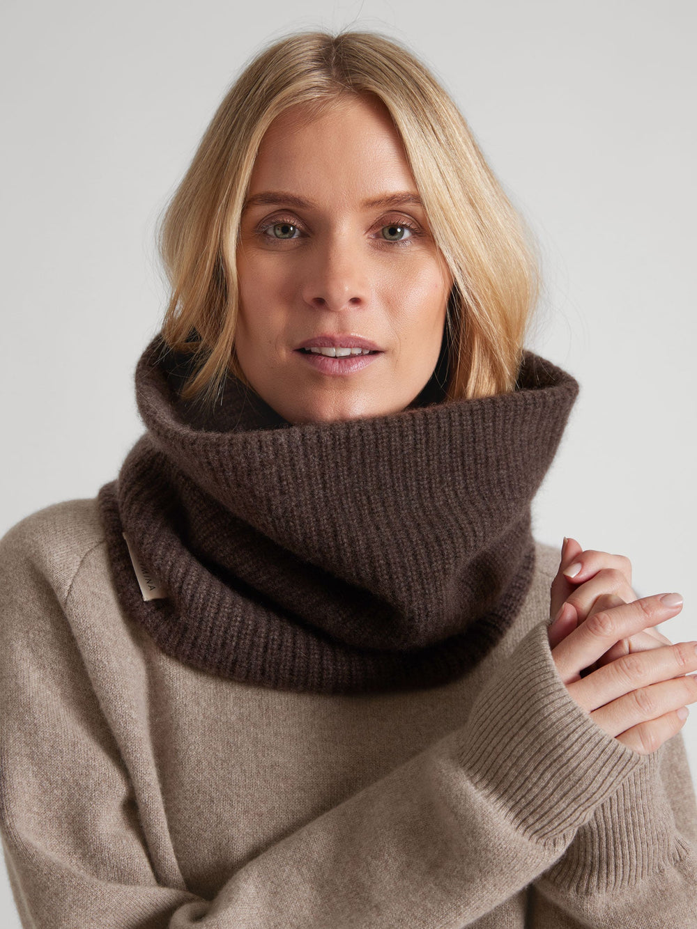Cashmere snood "Erika" - dark brown - 100% pure Cashmere - Scandinavian design - Kashmina of Norway