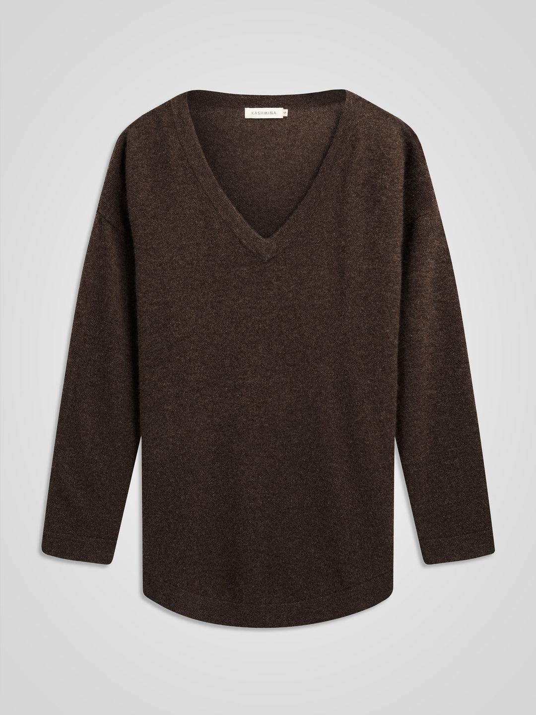 Cashmere sweater v-neck "Alva" in 100% pure cashmere. Scandinavian design by Kashmina. Color: Dark Brown.