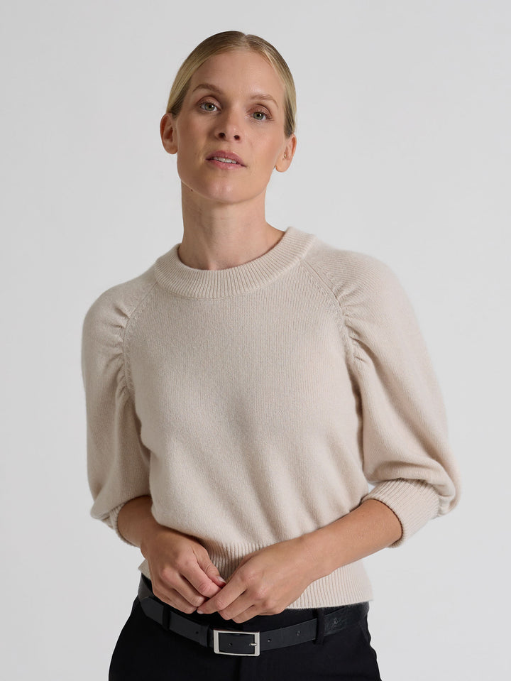 cashmere sweater aurora, 100% cashmere from Kashmina. Norwegian design, color pearl