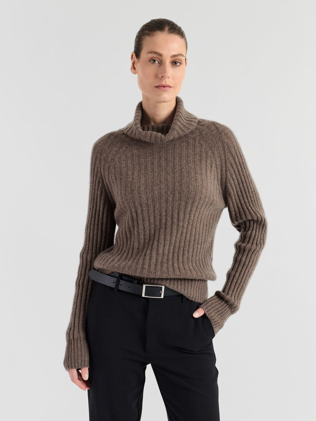 Cashmere sweater "Eline" - Dark toast - 100% pure Cashmere - Scandinavian design - Kashmina of Norway
