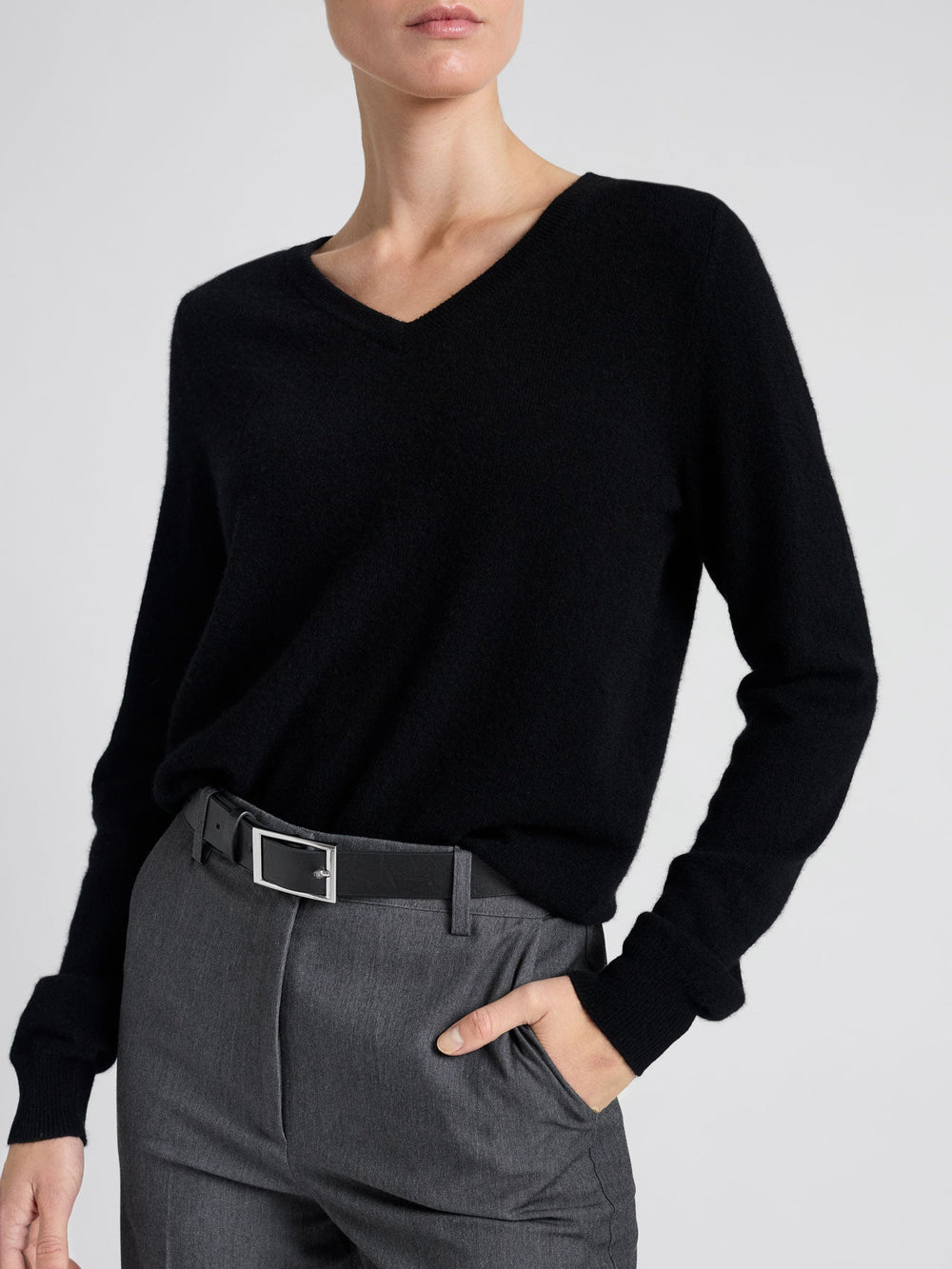 Cashmere sweater "Erle" - Black - 100% pure Cashmere - Scandinavian design - Kashmina of Norway