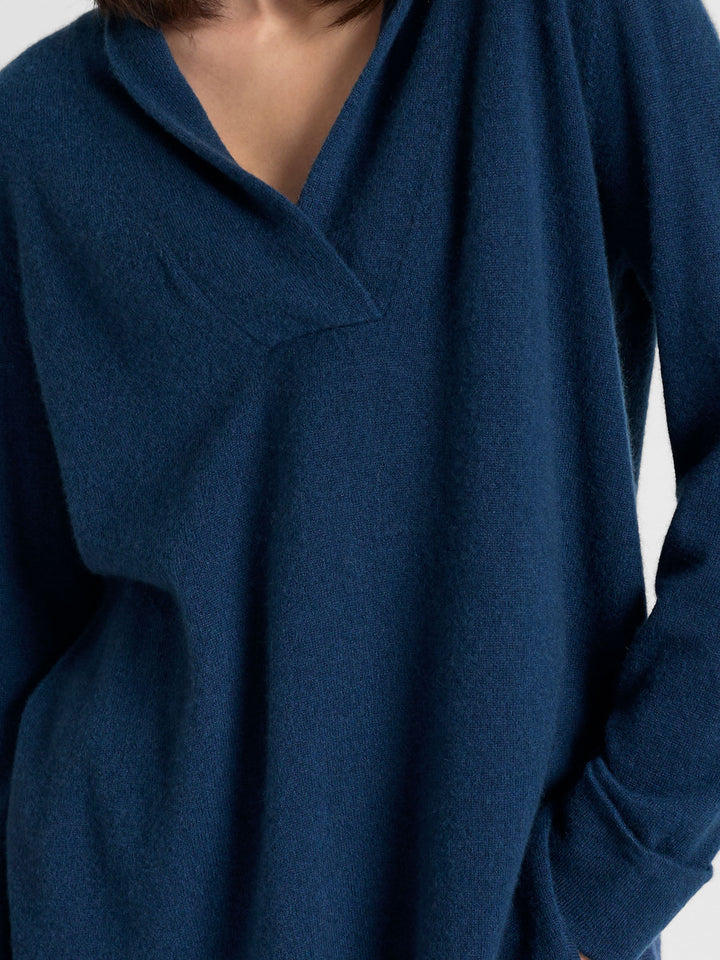 cashmere sweater "Ida" in 100% pure cashmere. Scandinavian design by kashmina