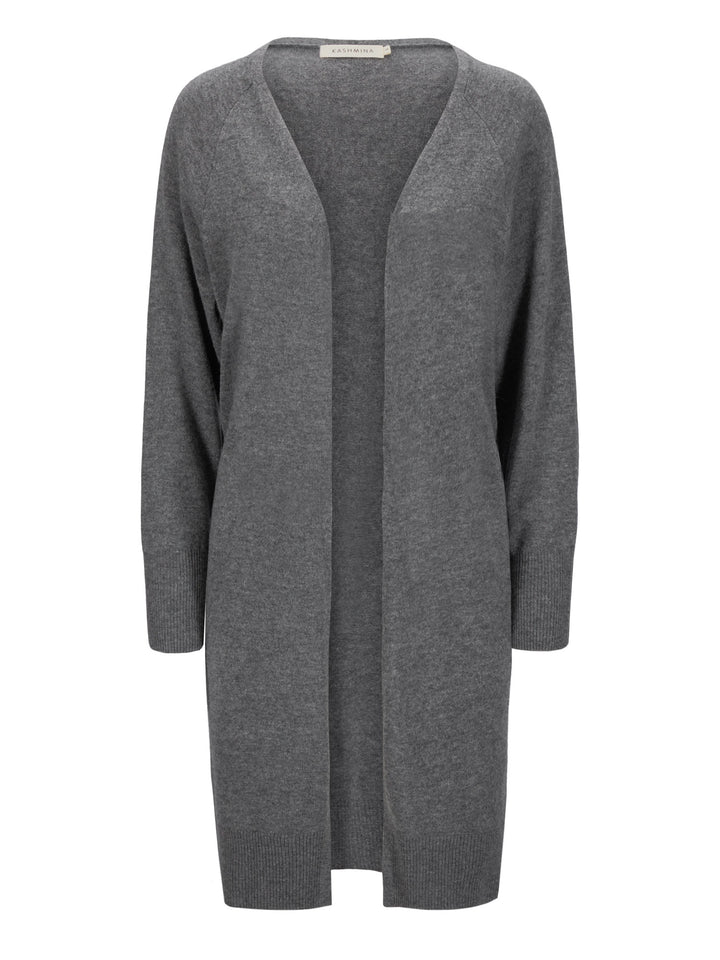 Long cashmere cardigan "Linnea" in 100% pure cashmere. Scandinavian design by Kashmina. Color: Dark grey.