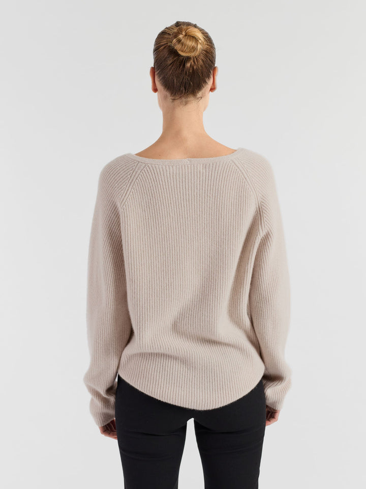 Cashmere sweater "Maya" - cream - 100% pure Cashmere - Scandinavian design - Kashmina of Norway