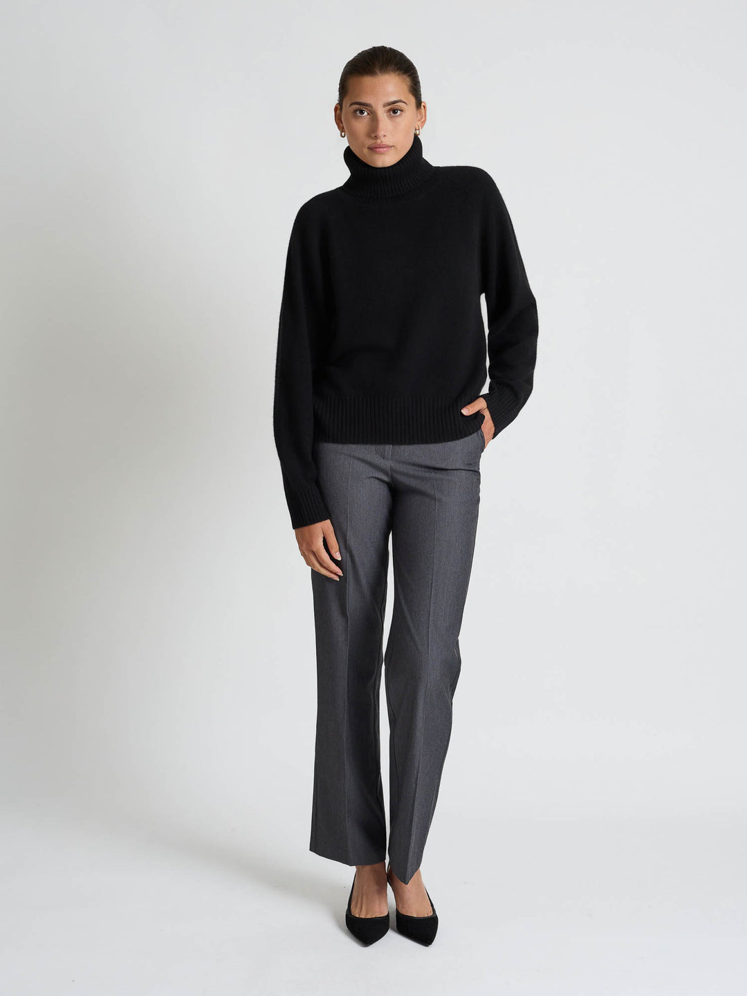 Cashmere sweater "Milano" - black - 100% pure Cashmere - Scandinavian design - Kashmina of Norway