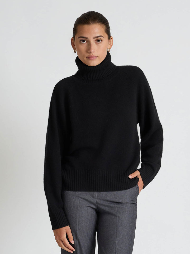 Cashmere sweater "Milano" - black - 100% pure Cashmere - Scandinavian design - Kashmina of Norway