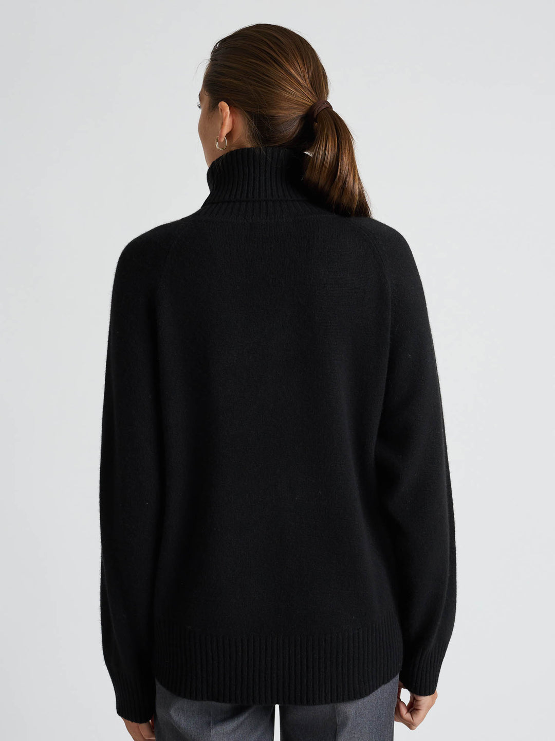 Cashmere sweater "Milano" - black - 100% pure Cashmere - Scandinavian design - Kashmina of Norway