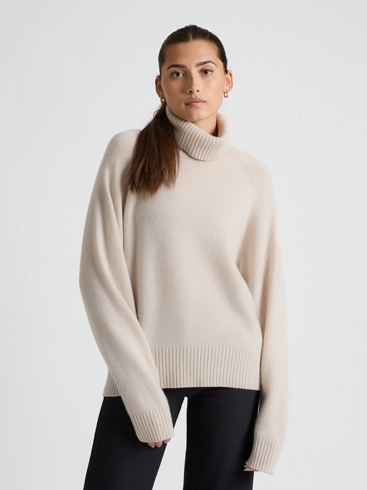 Cashmere sweater "Milano" - cream - 100% pure Cashmere - Scandinavian design - Kashmina of Norway