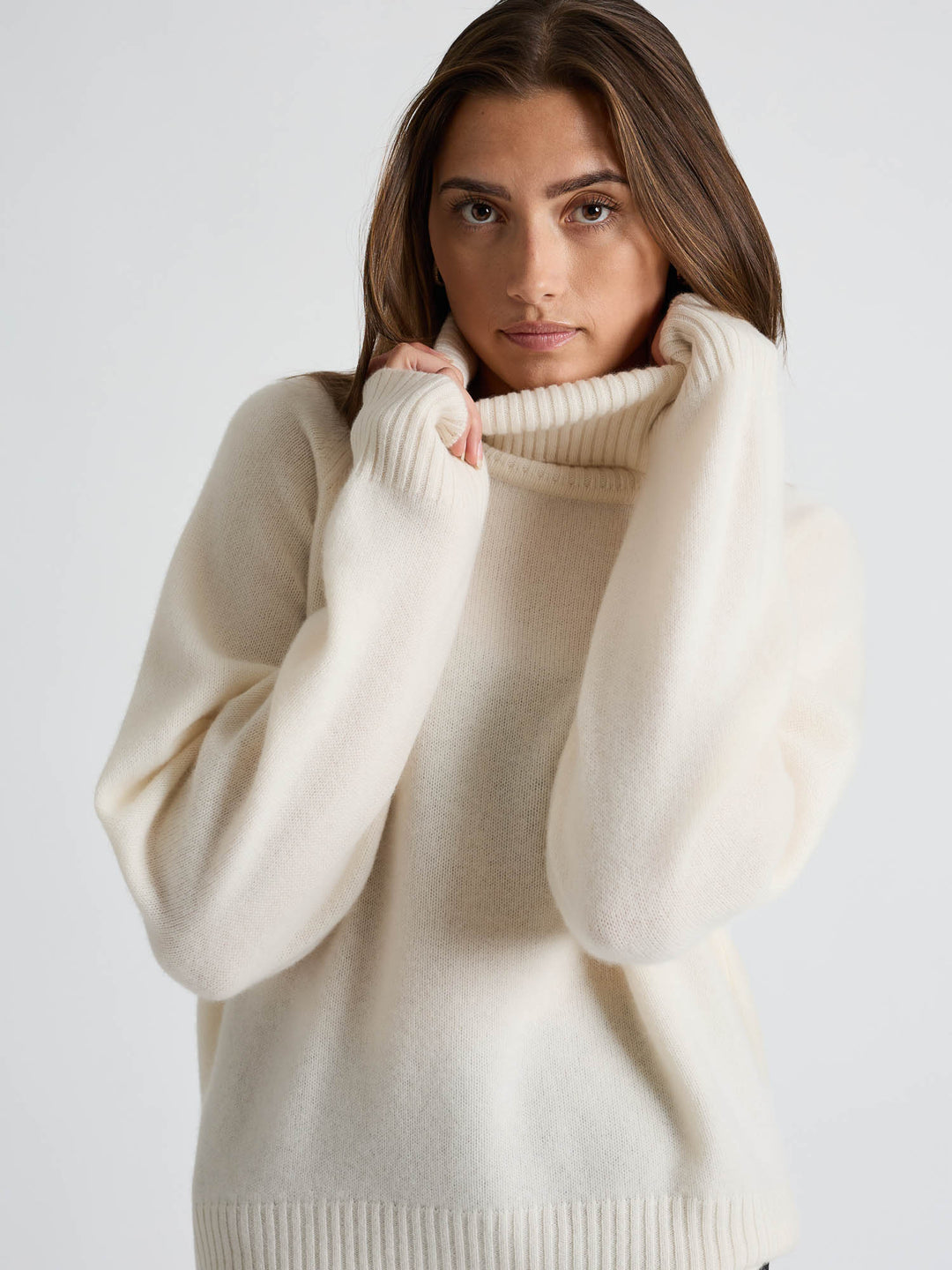 Cashmere sweater "Milano" - white - 100% pure Cashmere - Scandinavian design - Kashmina of Norway