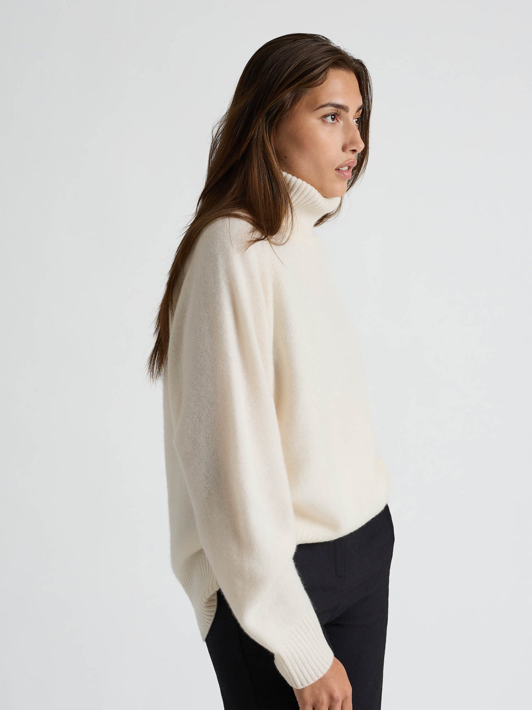 Cashmere sweater "Milano" - white - 100% pure Cashmere - Scandinavian design - Kashmina of Norway