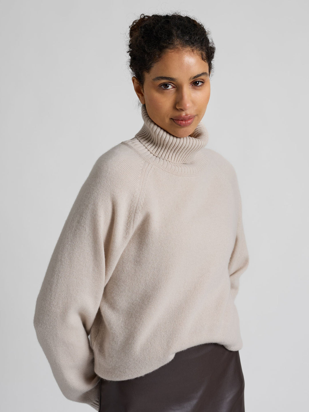 Cashmere sweater "Milano" - cream - 100% pure Cashmere - Scandinavian design - Kashmina of Norway