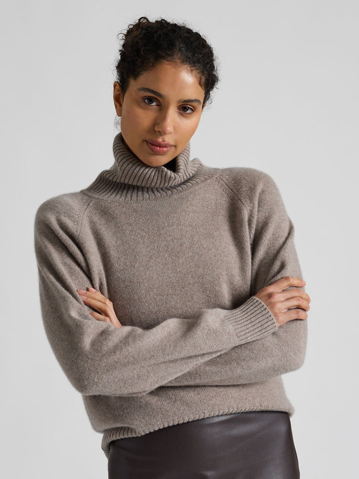 Cashmere sweater "Milano" - toast - 100% pure Cashmere - Scandinavian design - Kashmina of Norway