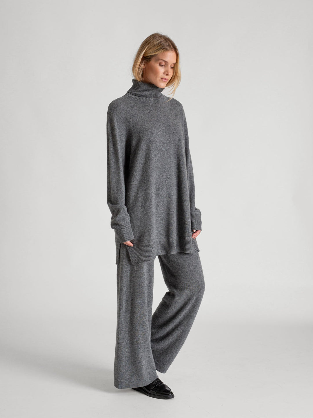 Cashmere pants "Dagny" - dark grey - 100% pure Cashmere - Scandinavian design - Kashmina of Norway