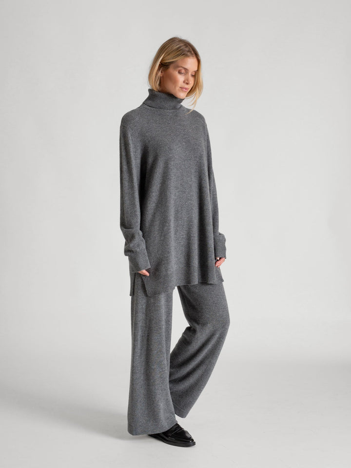 Cashmere pants "Dagny" - dark grey - 100% pure Cashmere - Scandinavian design - Kashmina of Norway