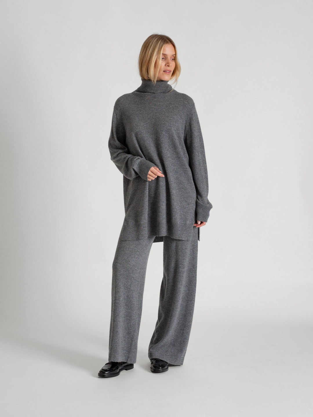 Cashmere pants "Dagny" - dark grey - 100% pure Cashmere - Scandinavian design - Kashmina of Norway