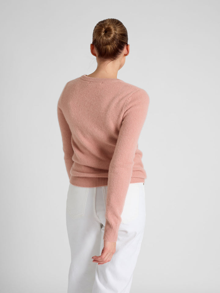 cashmere sweater, 100% pure cashmere, luxury, kashmina norwegian design, sustainable fashion