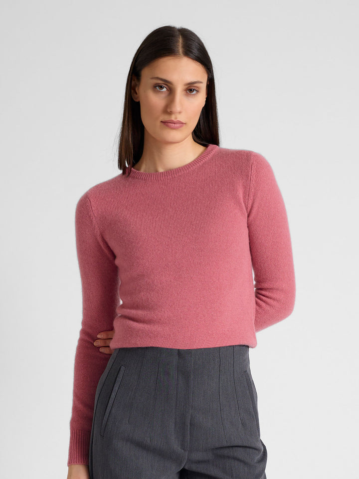 cashmere sweater "Saga", 100% pure cashmere, color Pink Berry, luxury, kashmina norwegian design, sustainable fashion