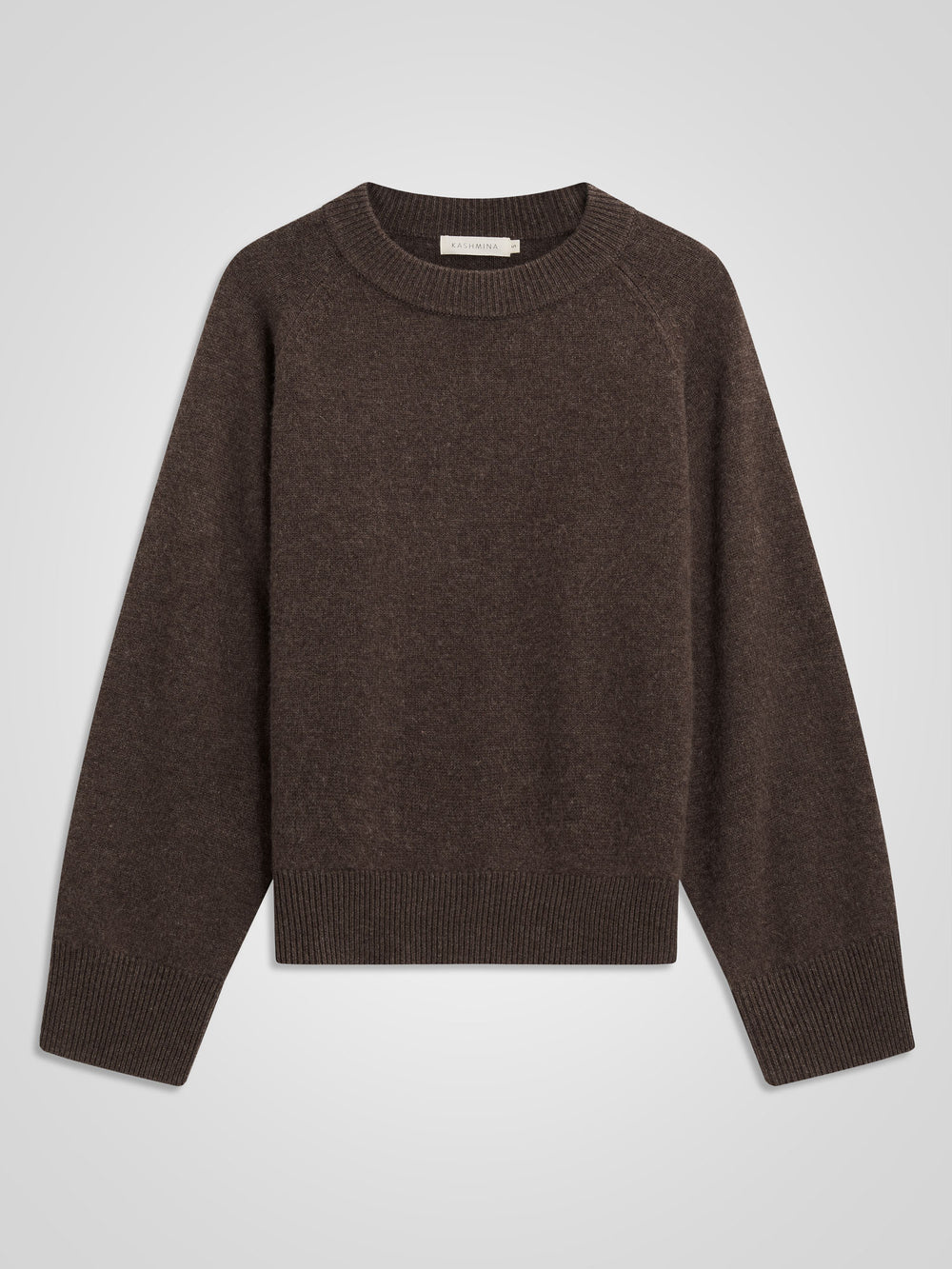 Chunky cashmere sweater "Signy" in 100% pure cashmere. Scandinavian design by Kashmina. Color: Dark Brown.