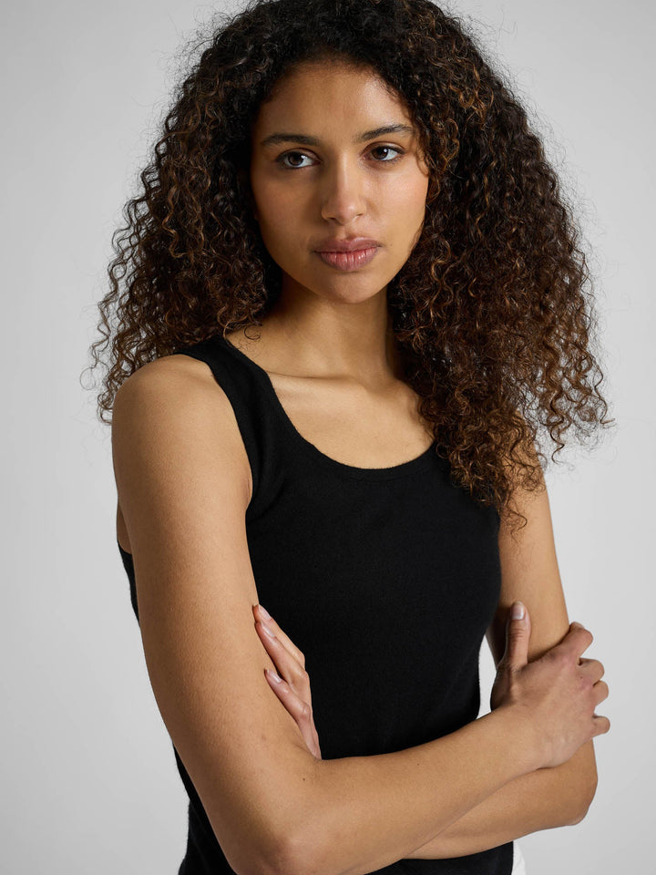 Cashmere top "Skin" - black - 100% pure Cashmere - Scandinavian design - Kashmina of Norway