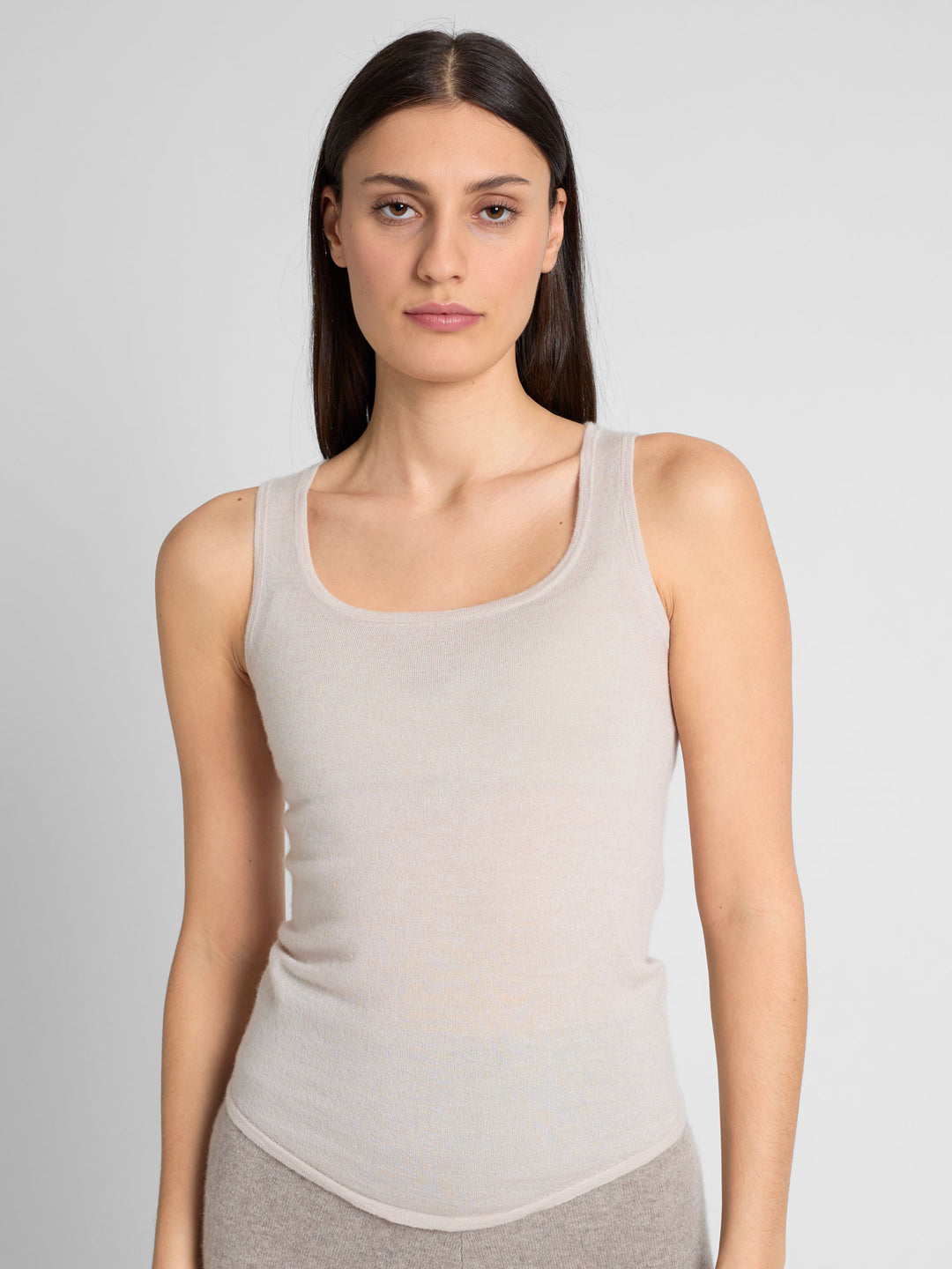 Cashmere top "Skin" in 100% pure cashmere. Scandinavian design by Kashmina. Color: Nude.