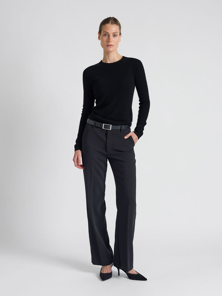 Cashmere sweater "Unni" in 100% pure cashmere. Scandinavian design by pashmina. Color: Black.