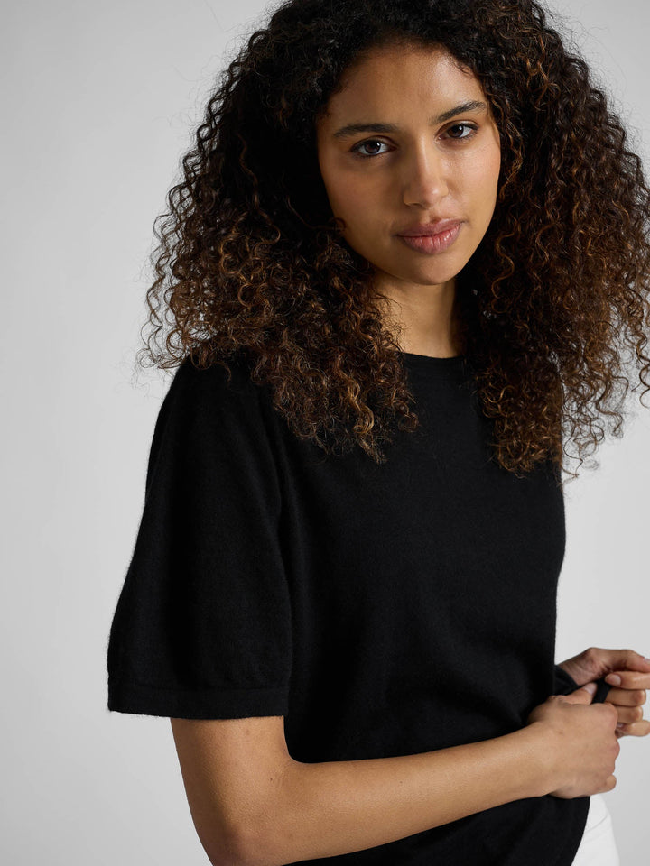 Cashmere top "Airy top" - black - 100% pure Cashmere - Scandinavian design - Kashmina of Norway