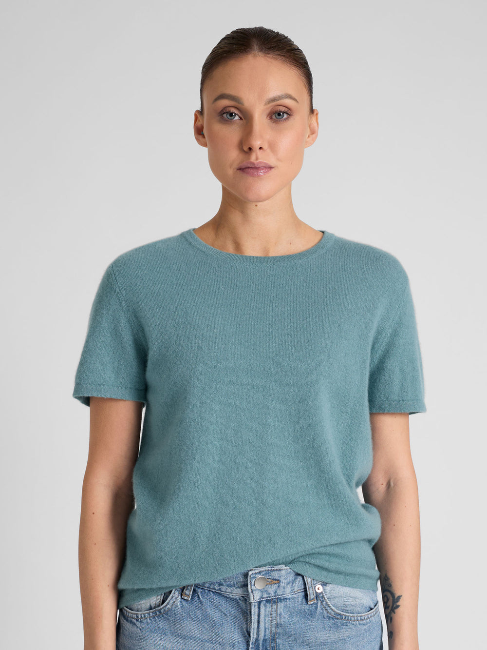 Cashmere t-shirt tee shirt "Fresh" in 100% pure cashmere. Scandinavian design by Kashmina. Color: Arctic.