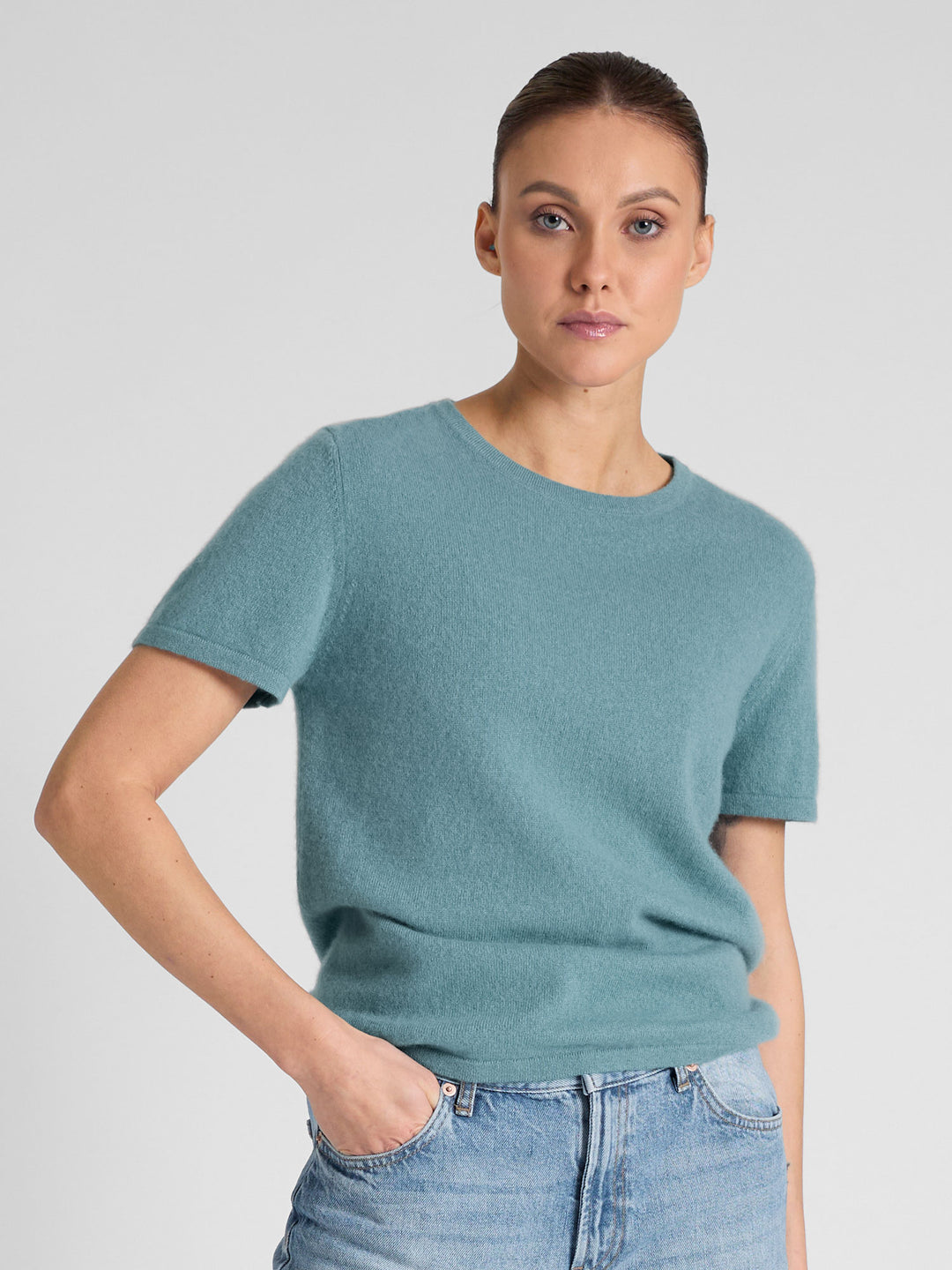 Cashmere t-shirt tee shirt "Fresh" in 100% pure cashmere. Scandinavian design by Kashmina. Color: Arctic.