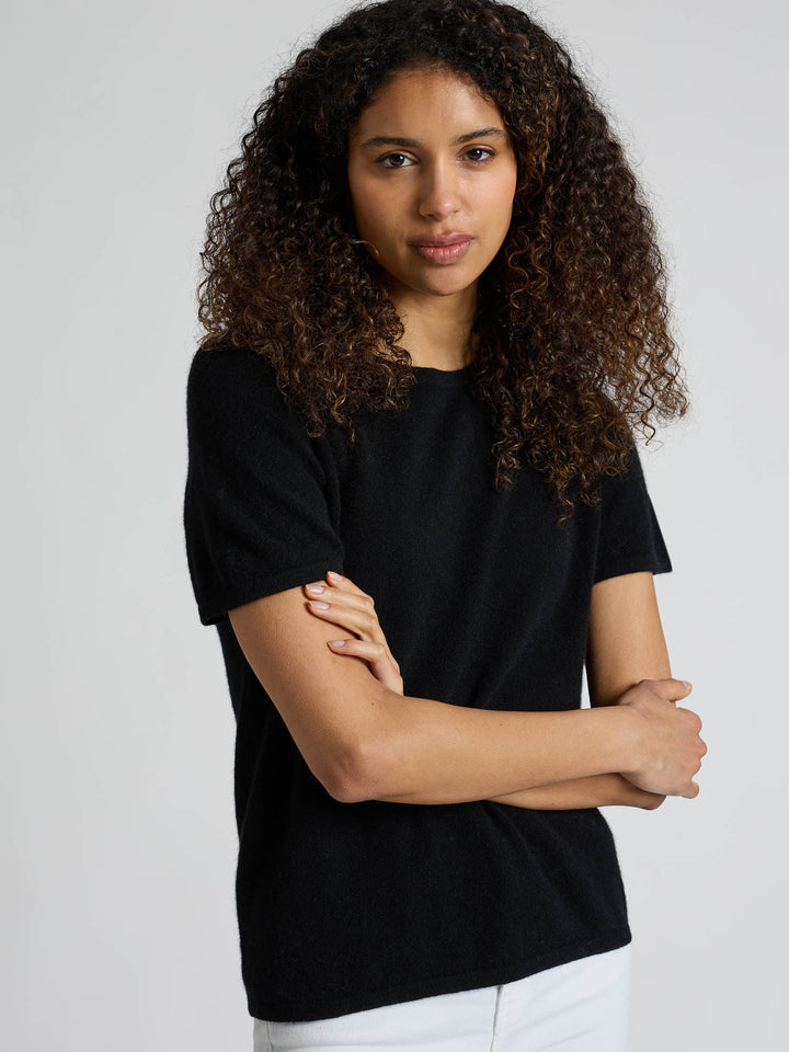 Cashmere T-shirt "Fresh" - black - 100% pure Cashmere - Scandinavian design - Kashmina of Norway