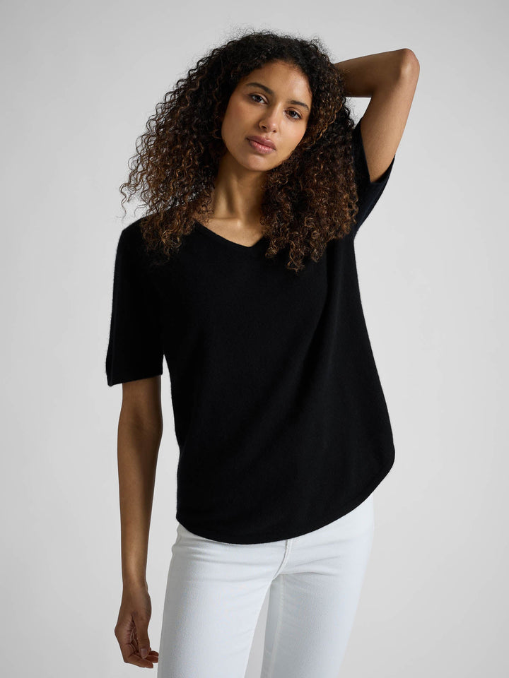 Cashmere T-shirt "Iben" - black - 100% pure Cashmere - Scandinavian design - Kashmina of Norway