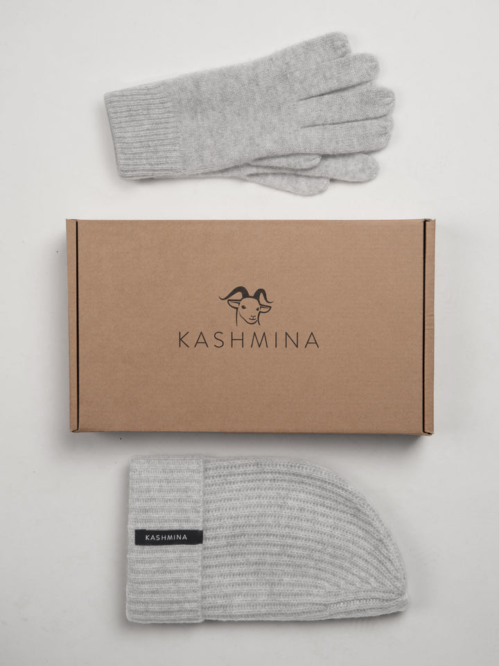 Elli & Snow - Lt. grey