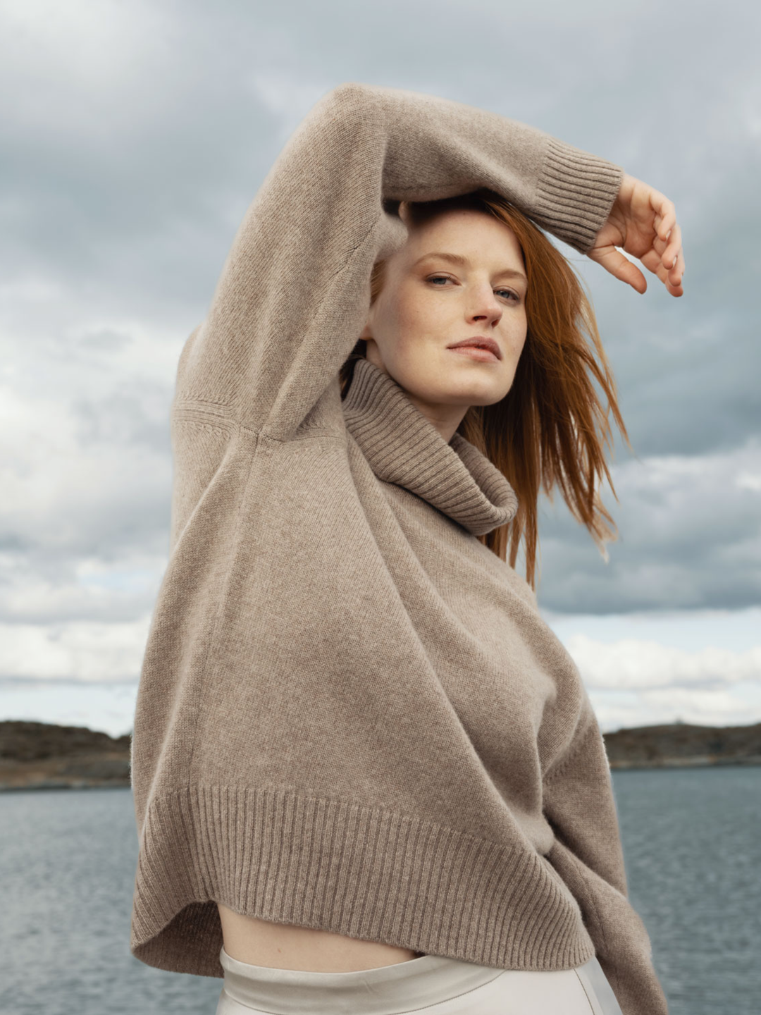 Cashmere sweater "Milano" - toast - 100% pure Cashmere - Scandinavian design - Kashmina of Norway