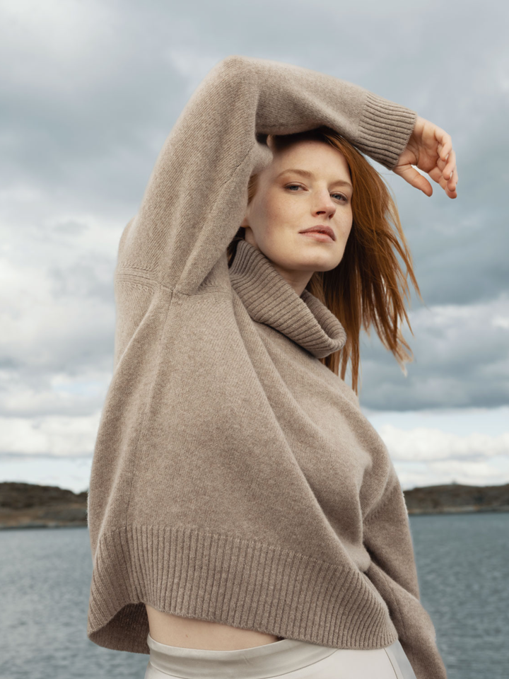 Cashmere sweater "Milano" - toast - 100% pure Cashmere - Scandinavian design - Kashmina of Norway