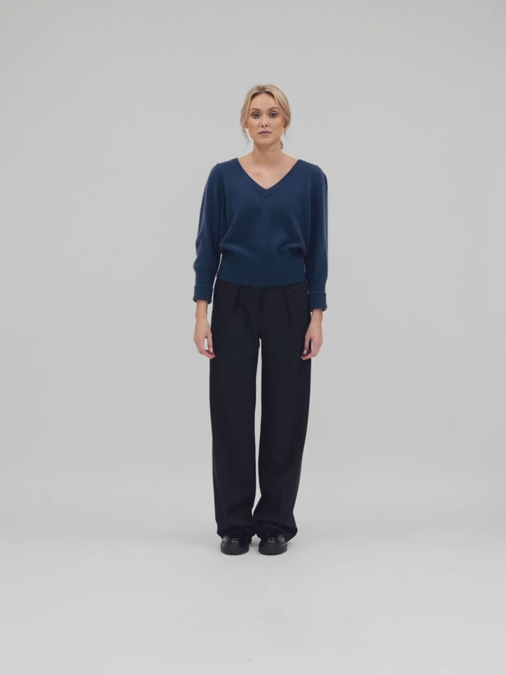 Cashmere sweater "Swan". Puff sleeve, 100% pure cashmere from Kashmina. Color: mountain blue