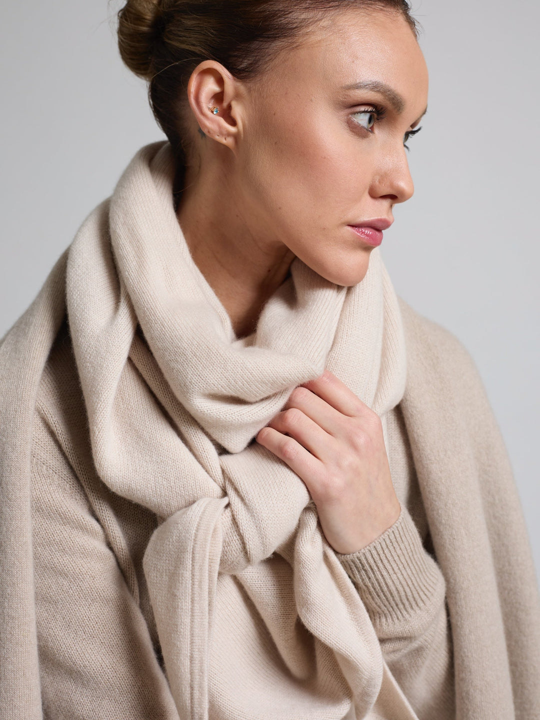 Cashmere scarf "Triangle" - cream - 100% pure Cashmere - Scandinavian design - Kashmina of Norway