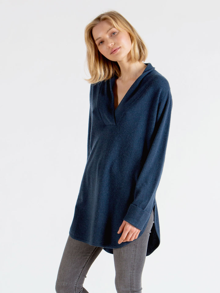 cashmere sweater "Ida" in 100% pure cashmere. Scandinavian design by kashmina.