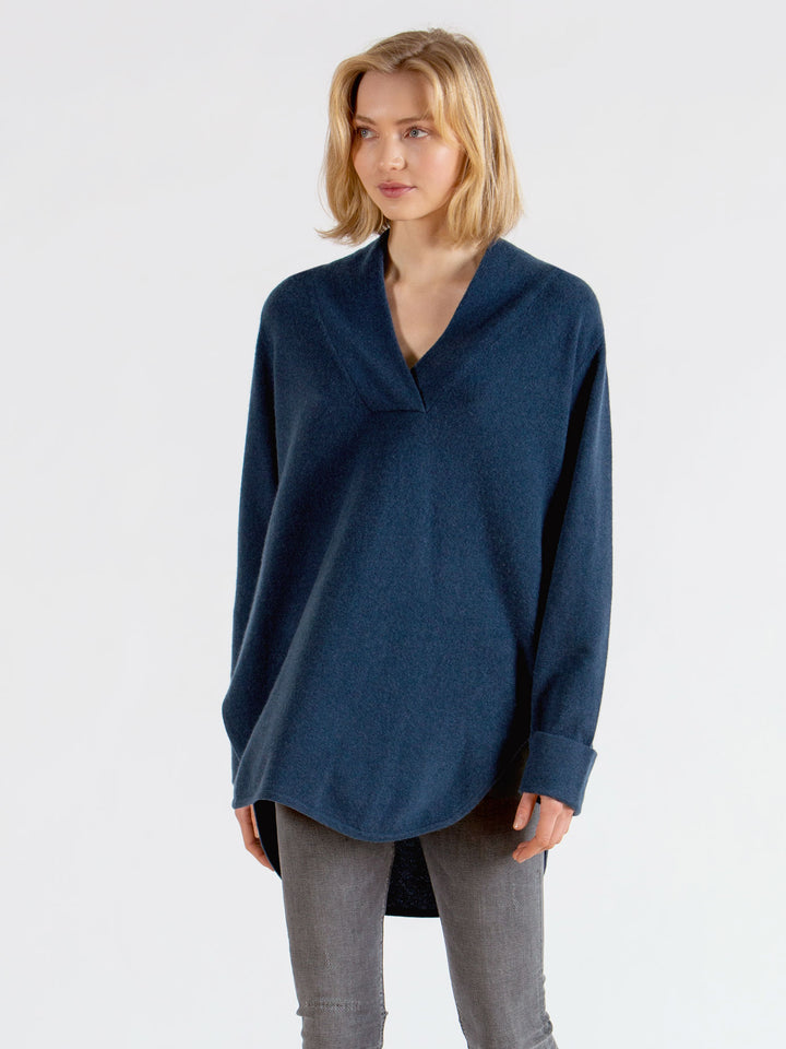 cashmere sweater "Ida" in 100% pure cashmere. Scandinavian design by kashmina.