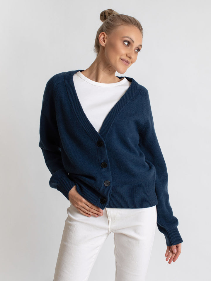 Cashmere cardigan "Eir". 100% cashmere, Norwegian design from Kashmina