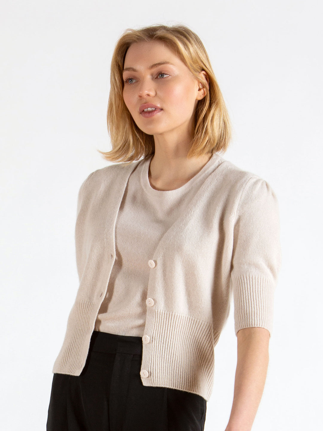 Cashmere cardigan Grace in 100% cashmere by Kashmina, pearl